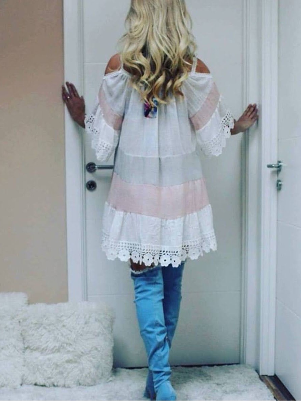 Women’s Off-Shoulder Lace Trim Tunic Dress in White and Light Pink